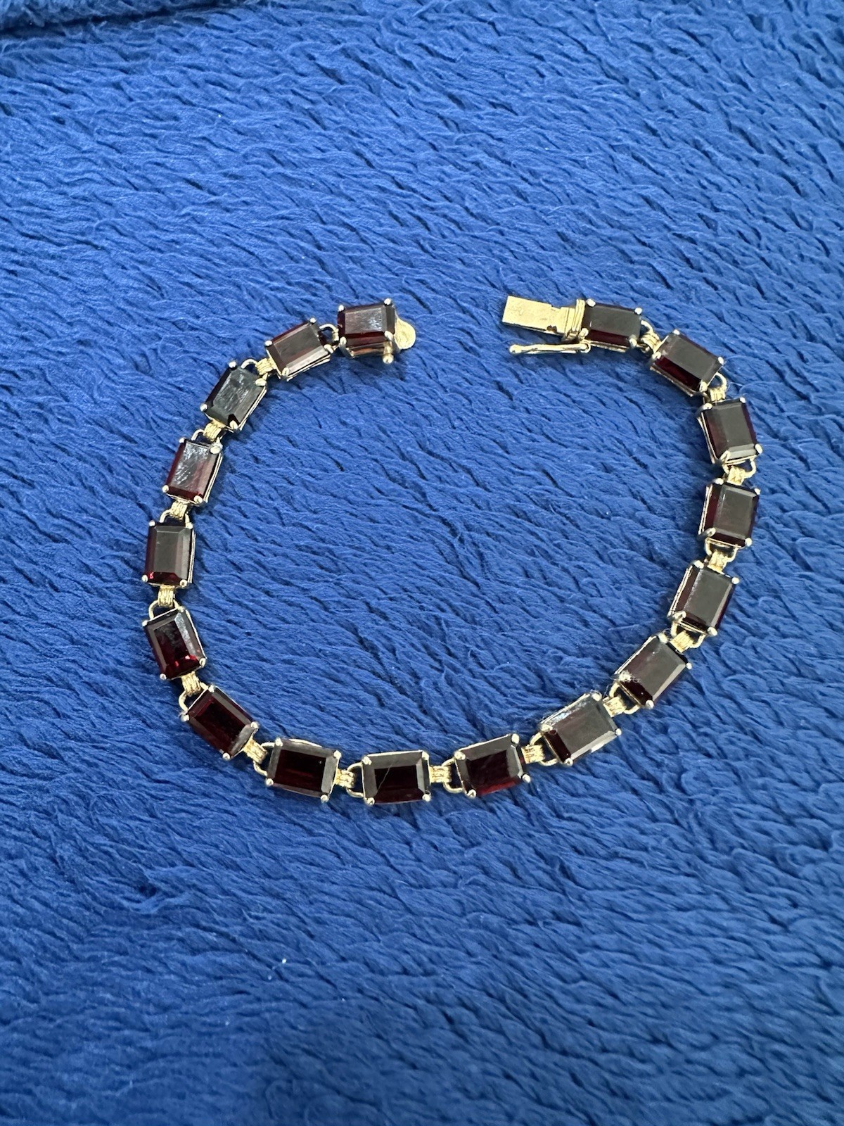 14k Yellow Gold Red Garnet Tennis Bracelet, 7in Long, 9g