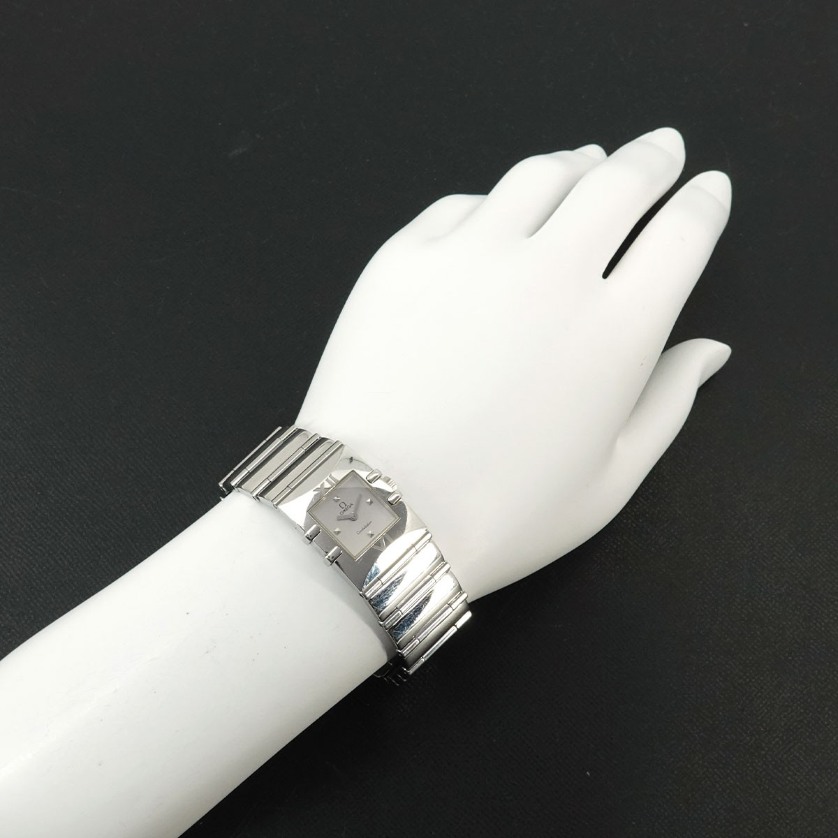 Omega Constellation Square Quadra 1521.31 Ladies Silver Quartz