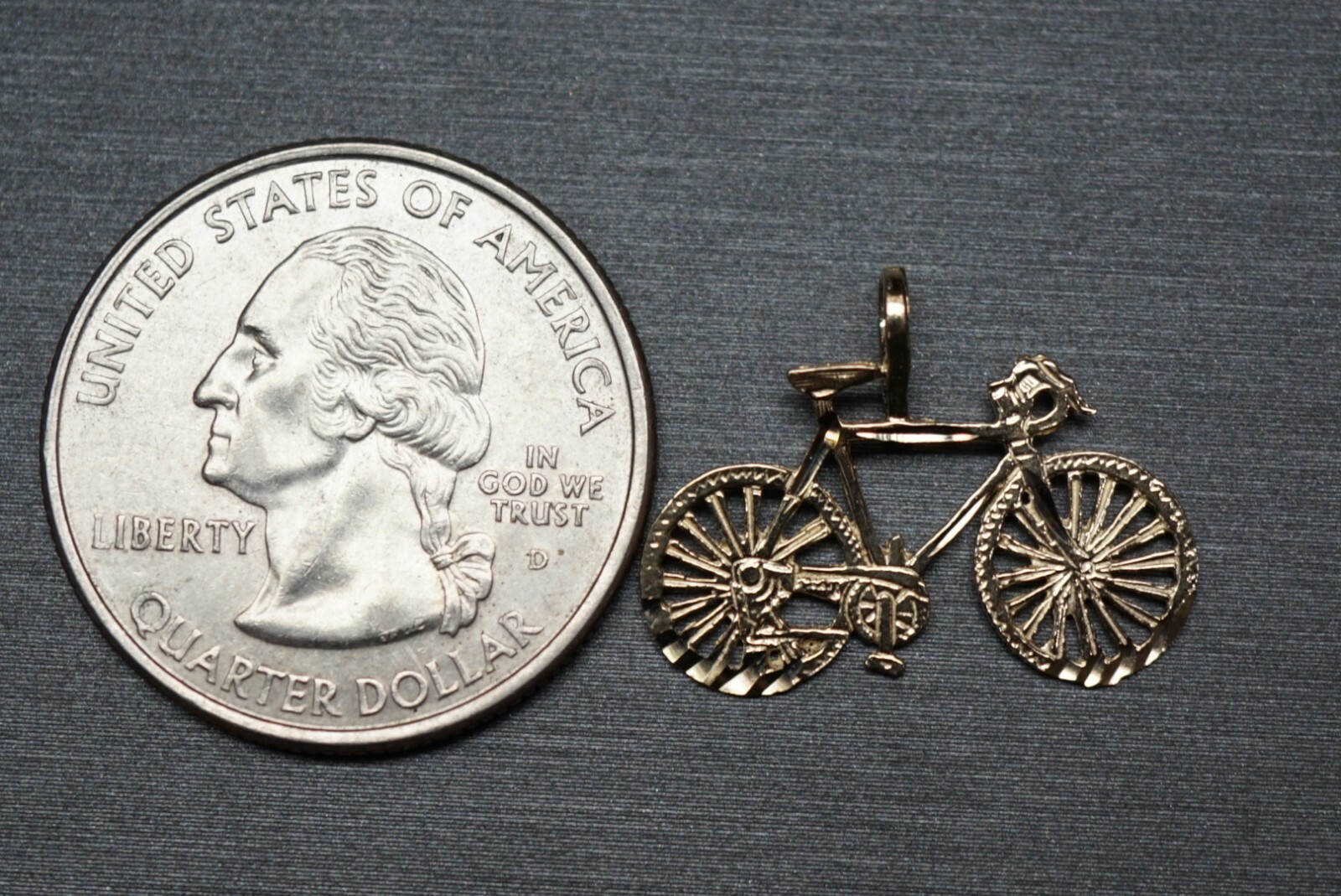 14K Solid Yellow Gold 0.6″ Diamond Cut Bicycle Charm Pendant.
