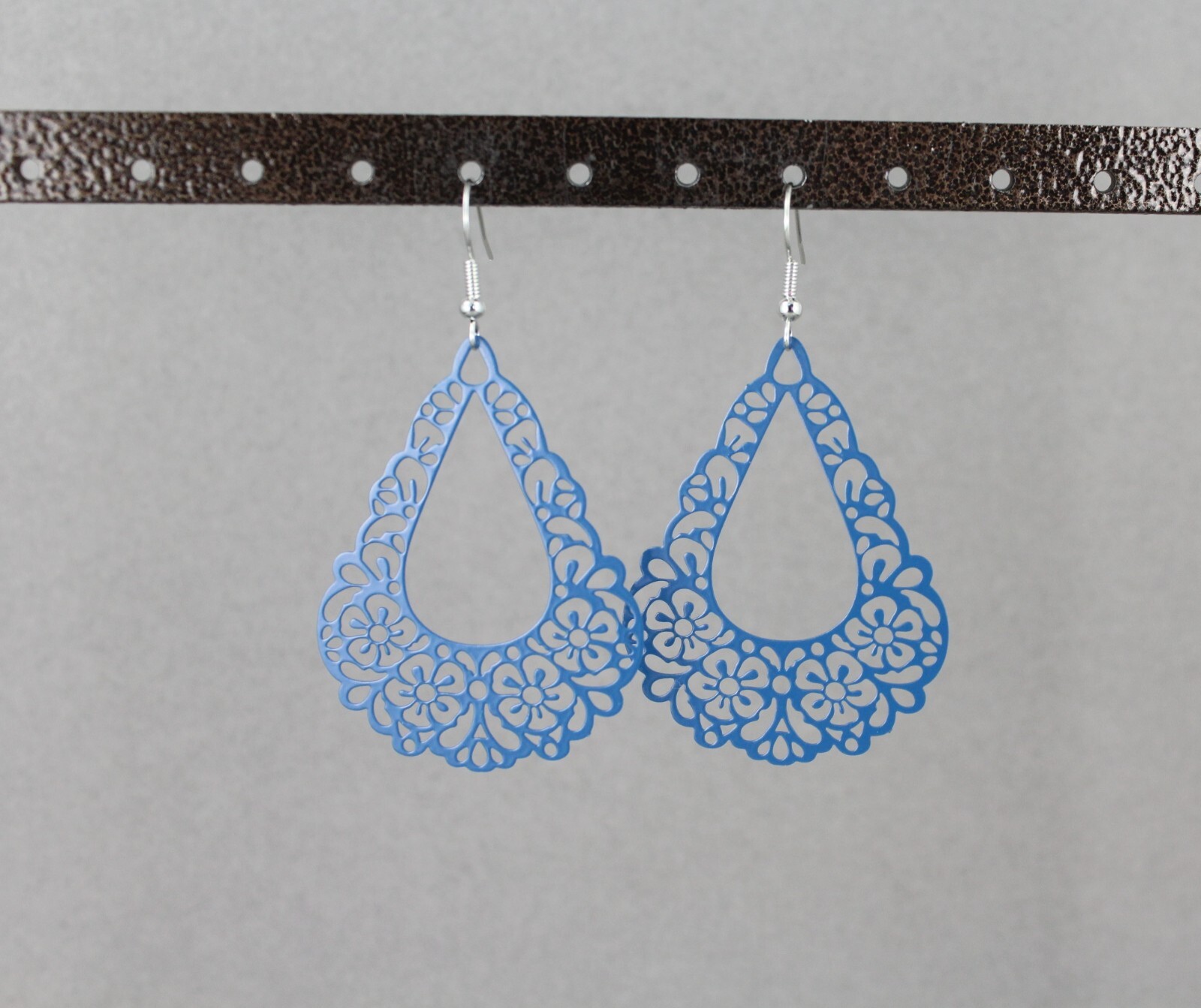 Blue Teal earrings teardrop dangle VERY lightweight filigree 2.5″ long floral
