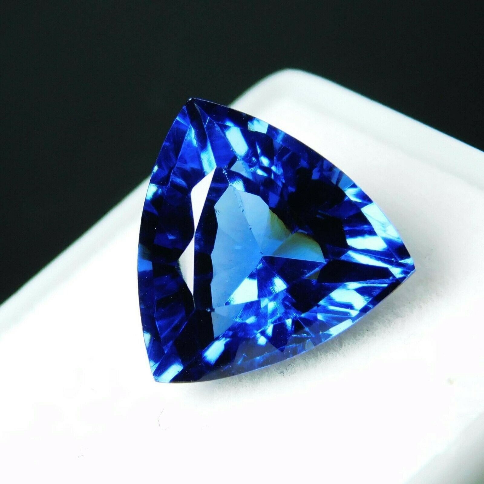 Blue Tanzanite Trillion Cut Natural AAA Quality Certified 9.50 Ct Loose Gemstone