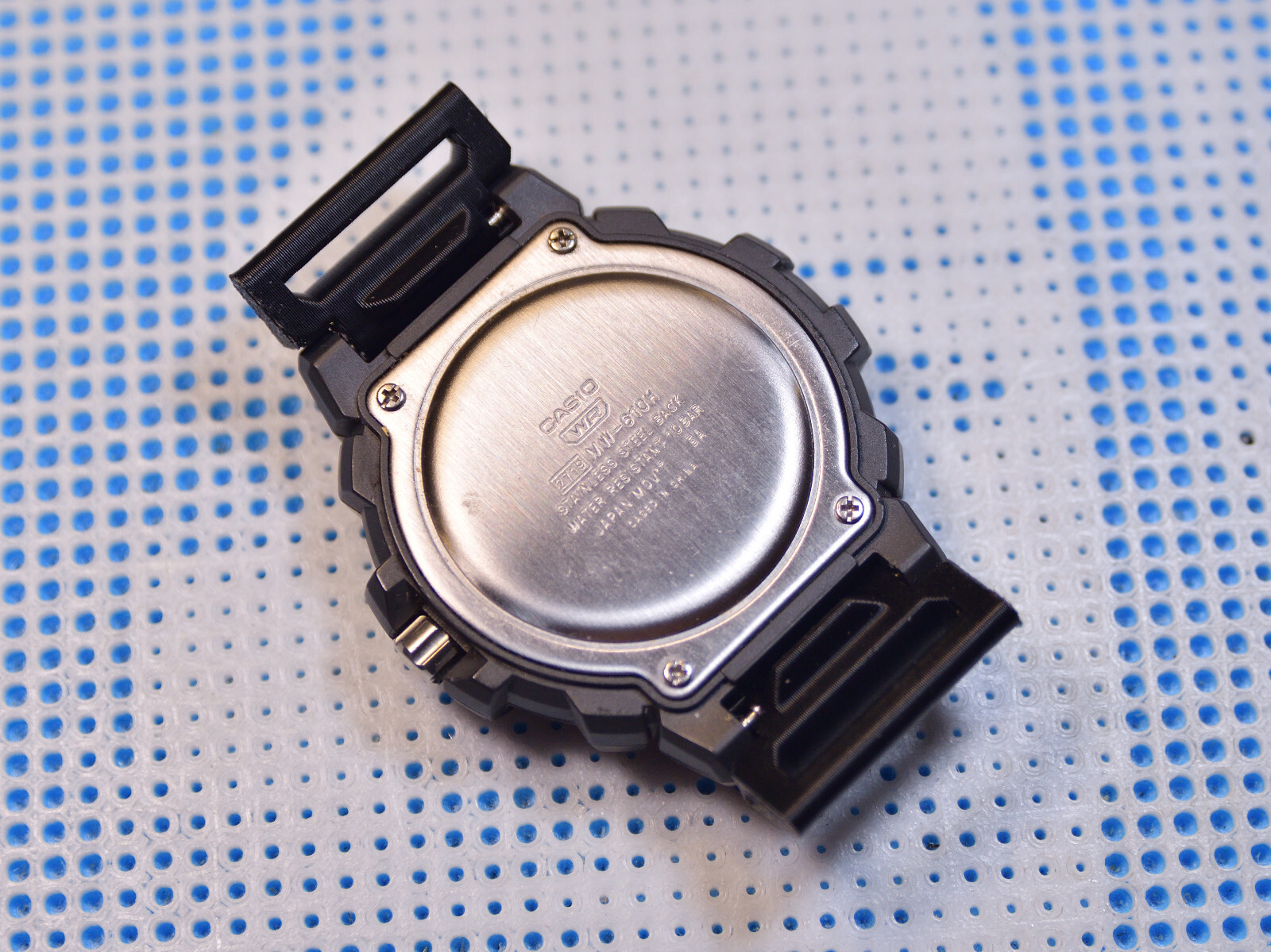 Watch Adapter for Watch Strap or band compatible with Casio MW610H