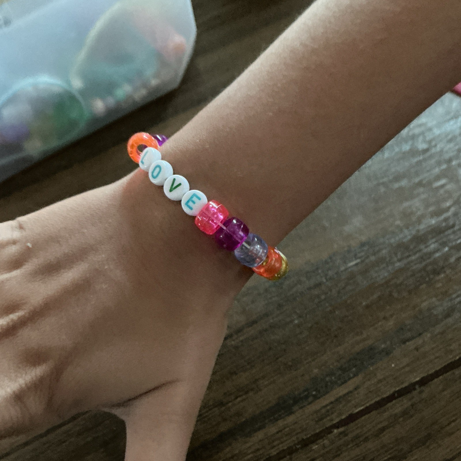 Multicolor Plastic Beaded Stretch Bracelet LOVE Letter Beads Charm No Closure