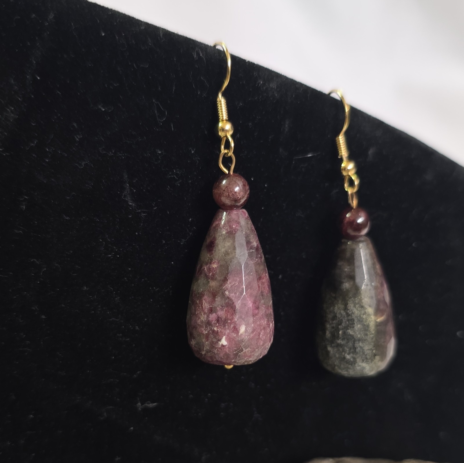 Purple & Gray Faceted Teardrop Stone Dangle/Drop Earrings, Gold Tone Hook