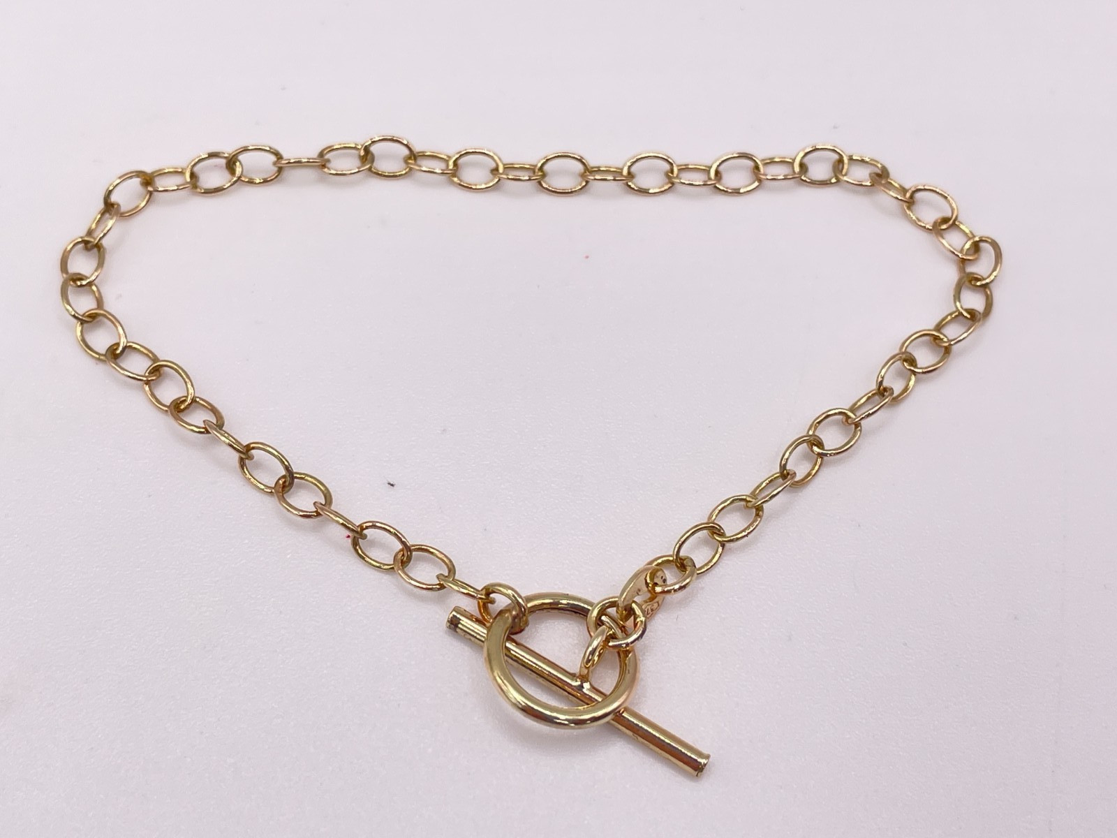 9ct Gold Hallmarked 7.5″ T-Bar Bracelet. Goldmine Jewellers.