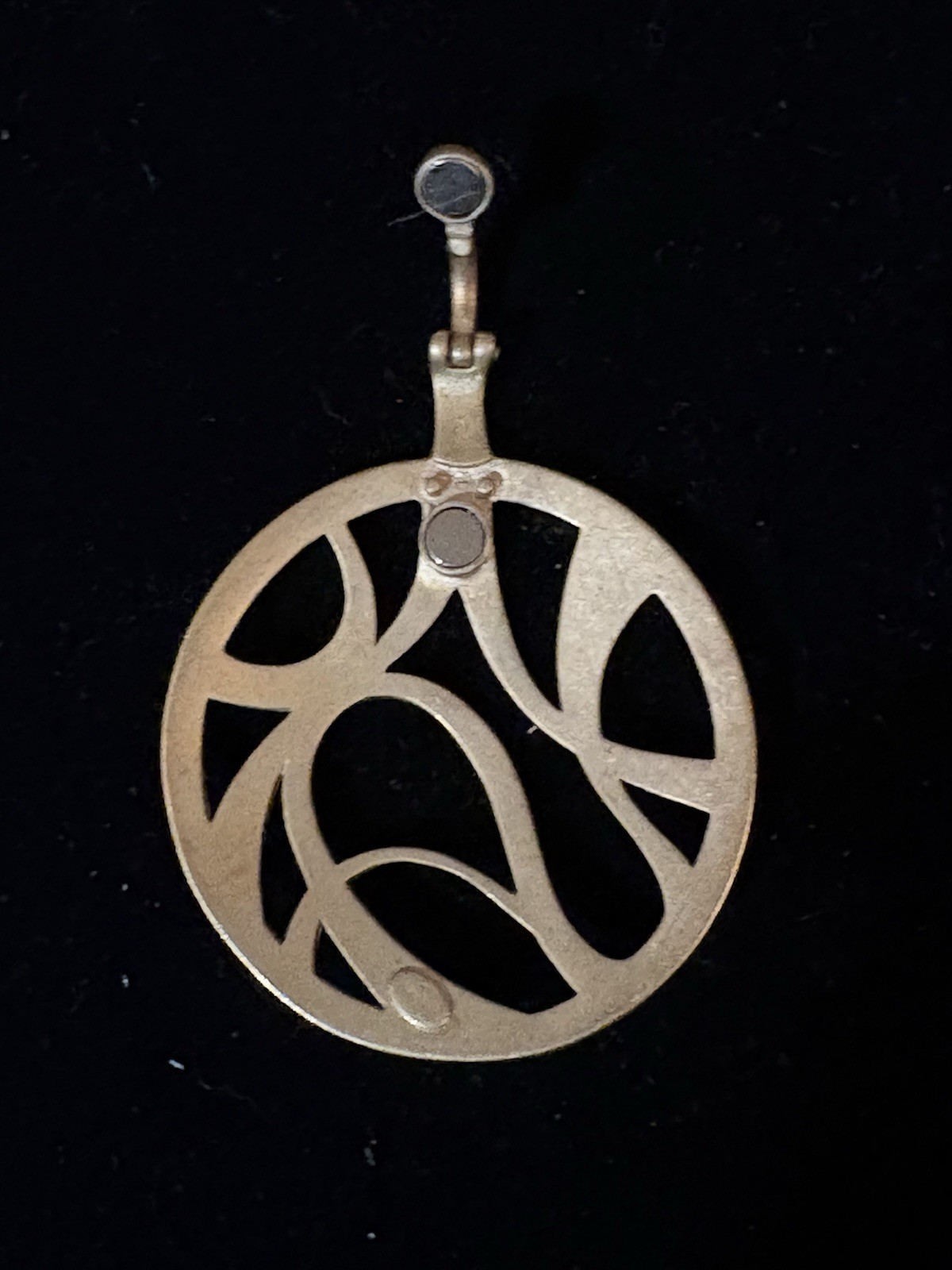 Premier Designs “Pizzazz” Gold Tone Round Slide Pendant Enhancer Necklace