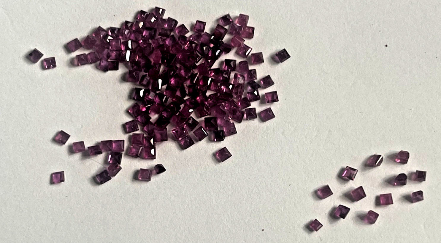 GENUINE RED SQUARE RUBIES 2.00 CARATS APPROX 10-1 2PCS 2.5-2.7MM BELOW WHOLESALE