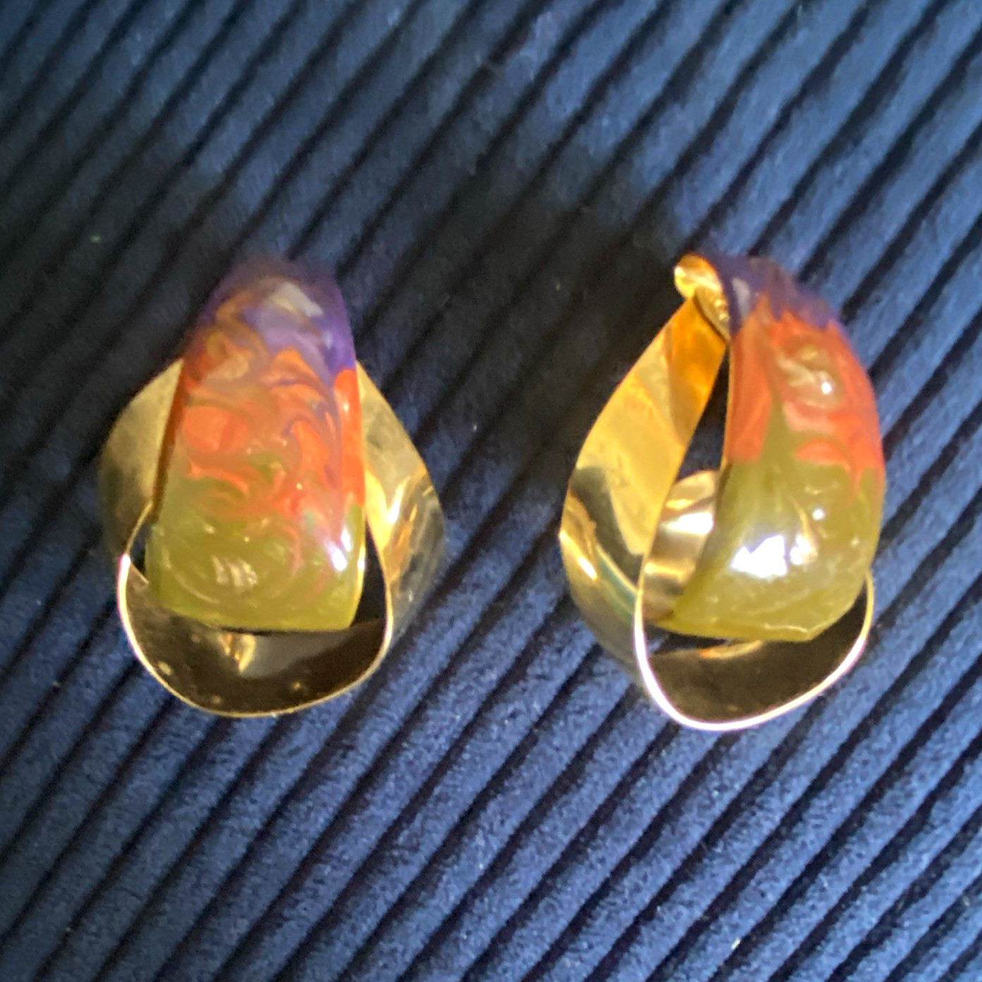Gold Tone Teardrop Dangle Drop Earrings Multicolor Plastic Inlay Butterfly