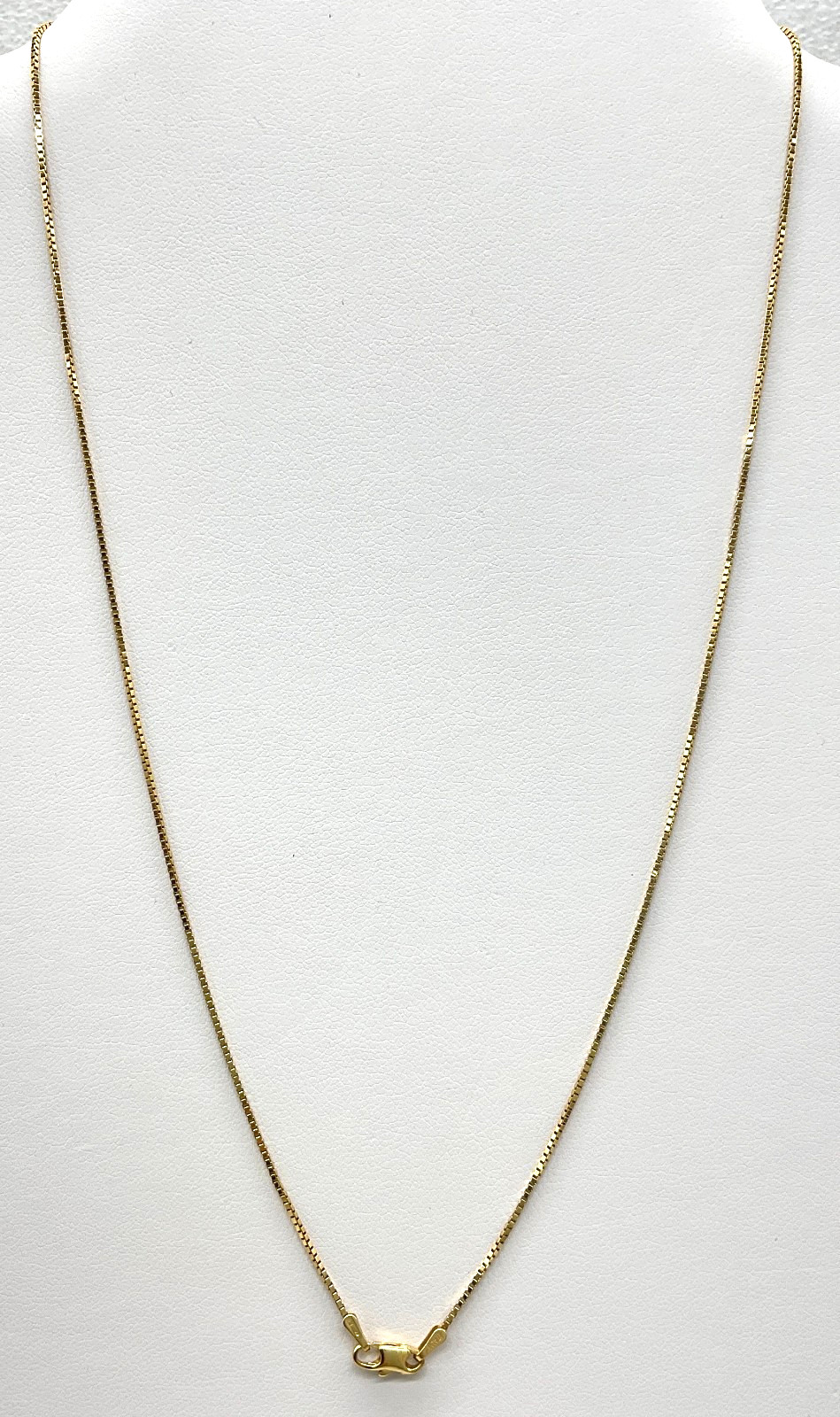 14k Gold Box Link Chain Necklace Unoaerre Italy 18in, 2.5g, 0.8mm