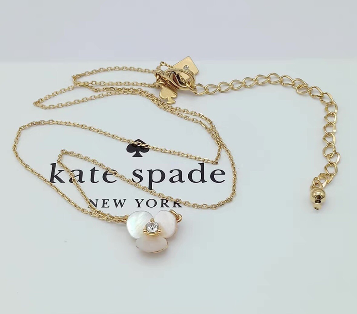 NWT Kate Spade Gold Tone Disco Pansy Disco Mother of Pearl Necklace