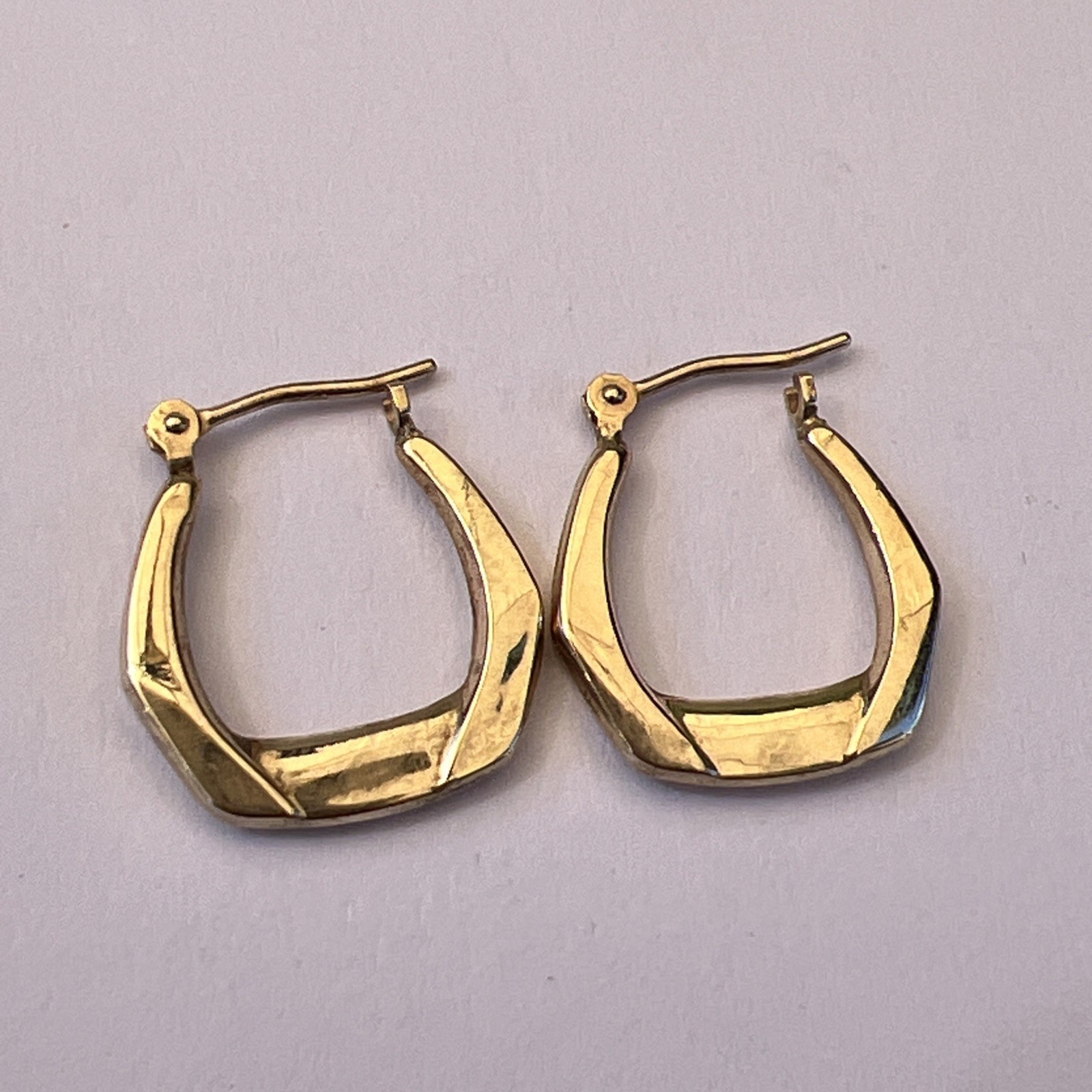 Vintage Signed JCM 10K Gold Small Twisted Hoops 0.7g