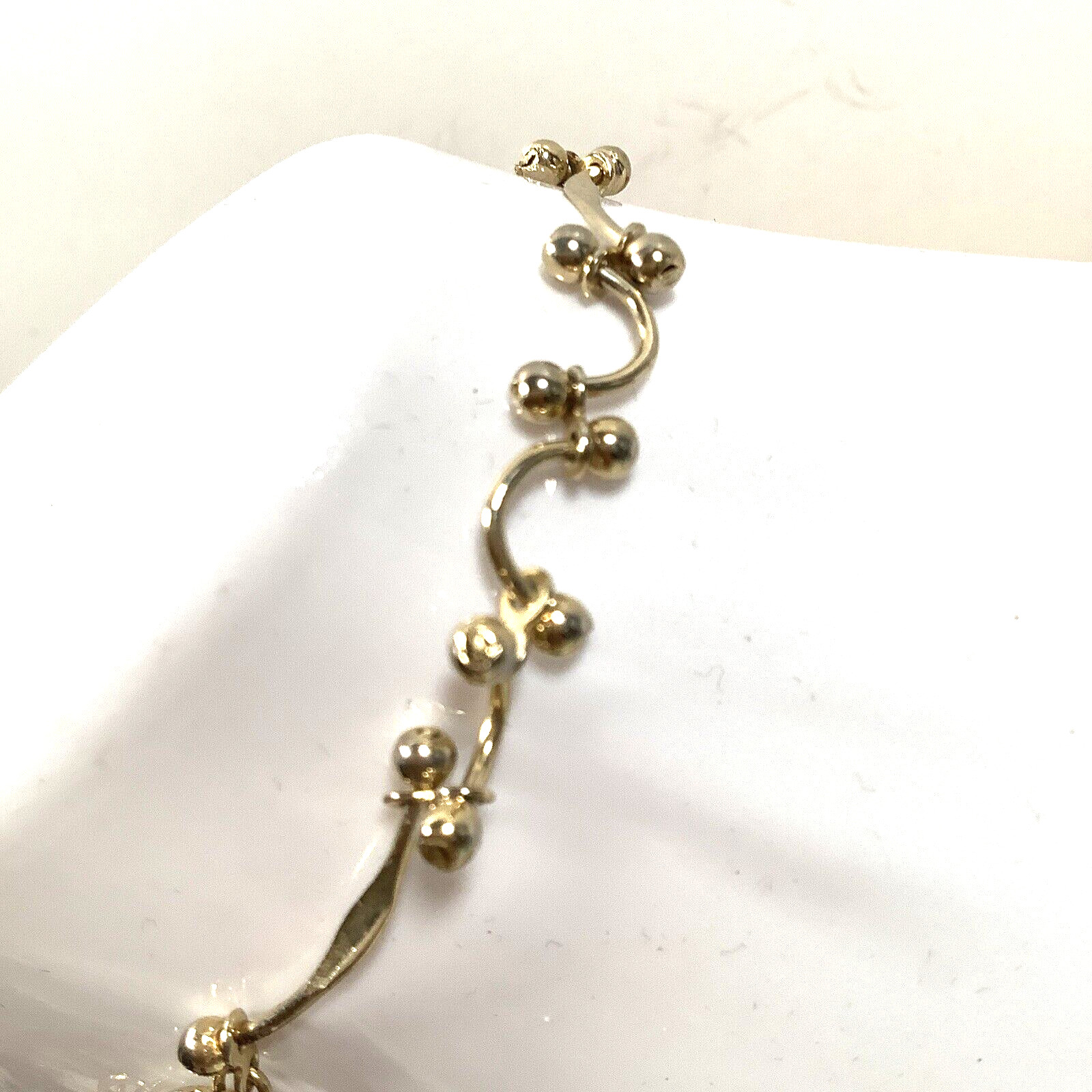 Gold Tone Curved Bar and Ball Design Anklet 9″ Made in Korea