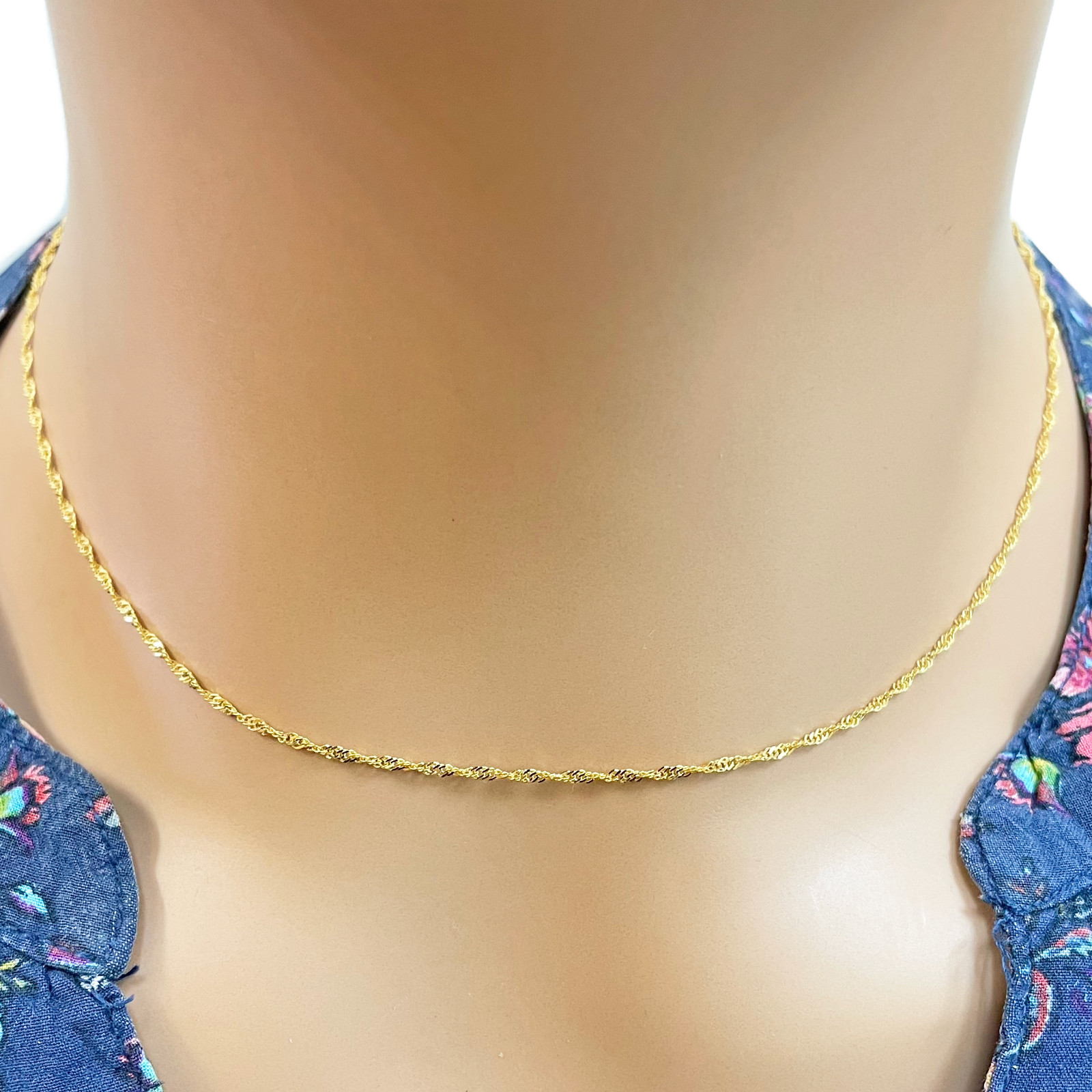 22ct Gold Twisted Chain Lightweight Fancy Ripple Necklace 16 Inches 1mm Width