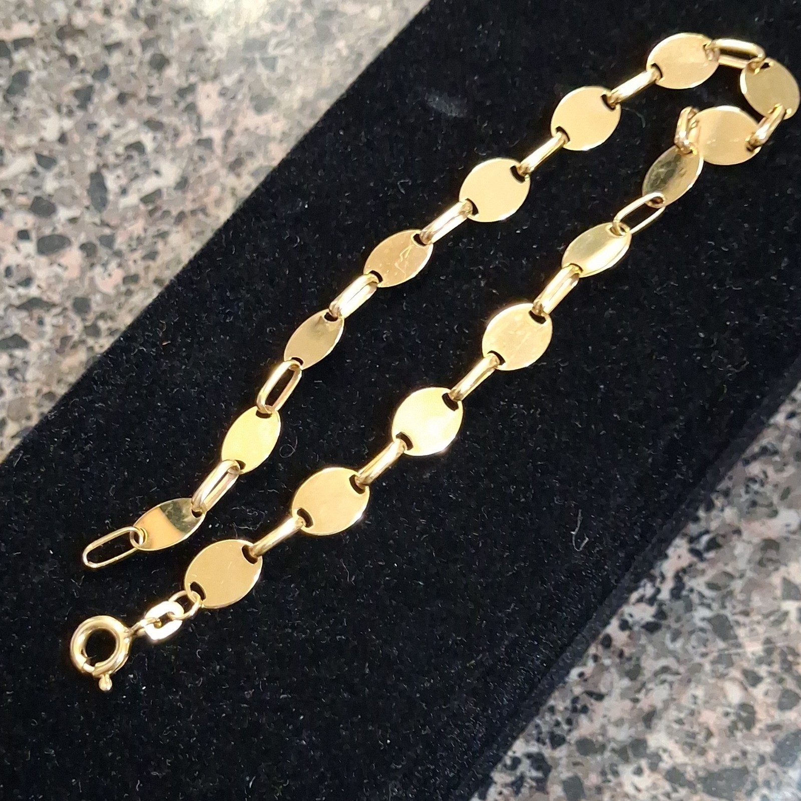 10k Gold Oval Link Chain Bracelet w/ Spring Ring Clasp, No Stone 6in