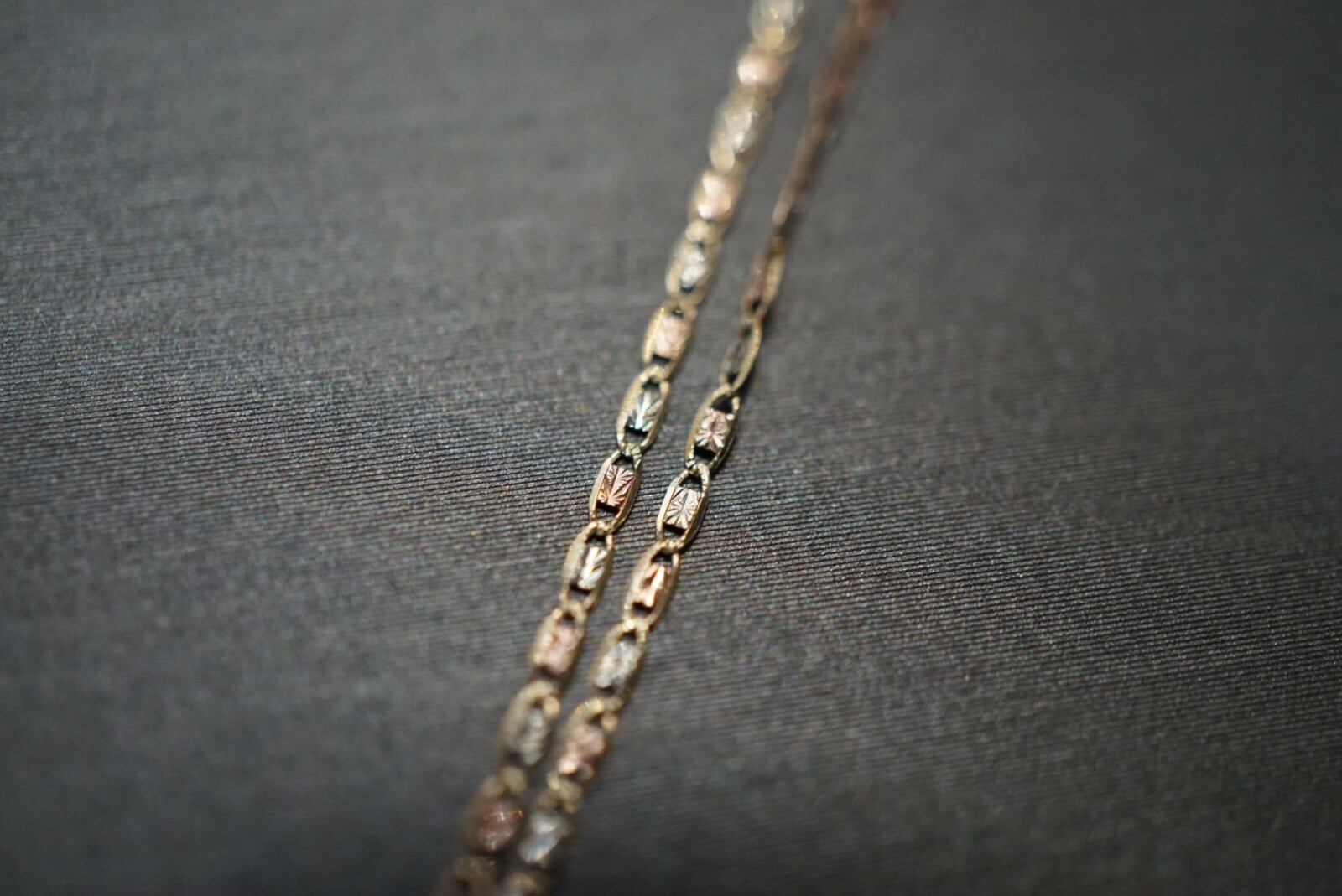 10K Solid Yellow Gold Tri Color 1.5 MM Thin Valentino Chain Necklace. 16″ – 24″