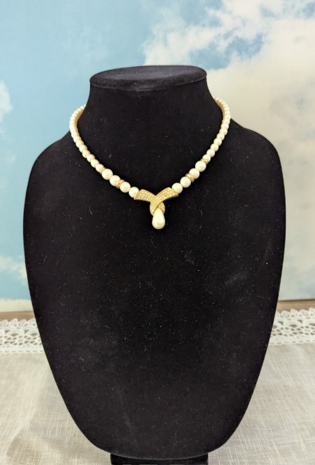 Vintage Pearl Necklace