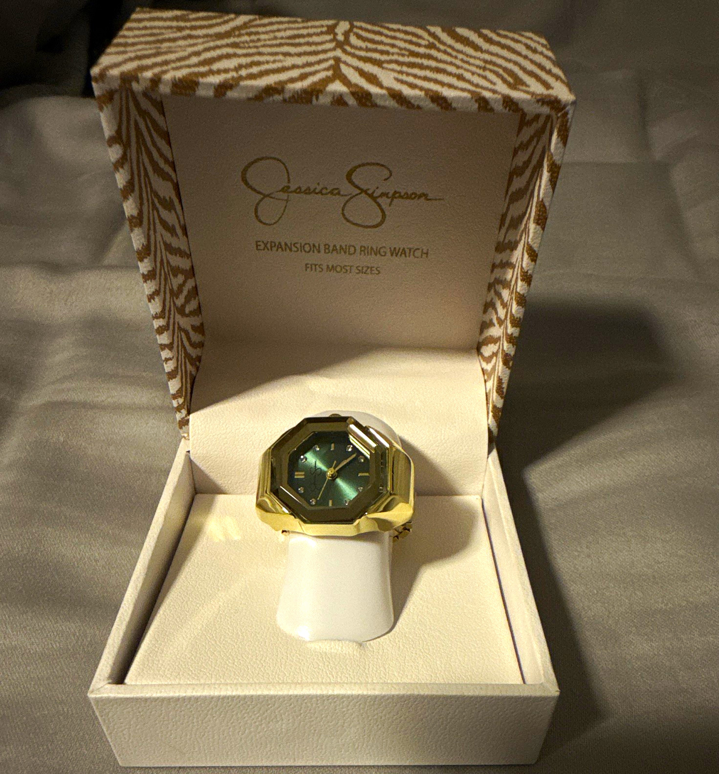 Jessica Simpson Expansion Band Ring Watch Quartz Green Dial Roman Numerals Box