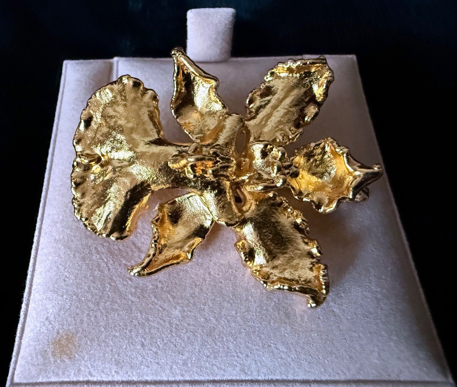 FINAL PRICE Risis Singapore National Flower Pin + Booklet Encapsulated 999 Gold