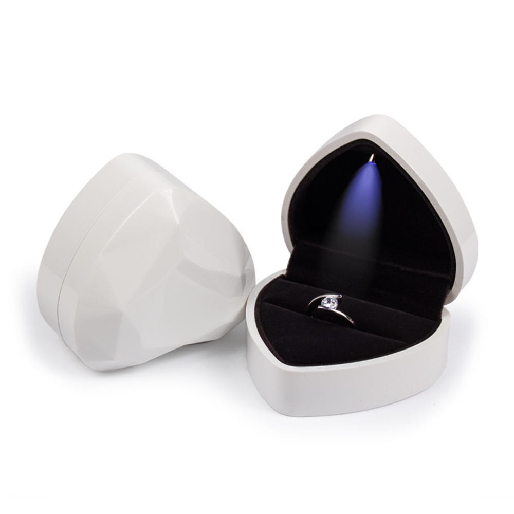 LED Ring Box Luxury Velvet Proposal Engagement Wedding Jewelry Gift Case Light