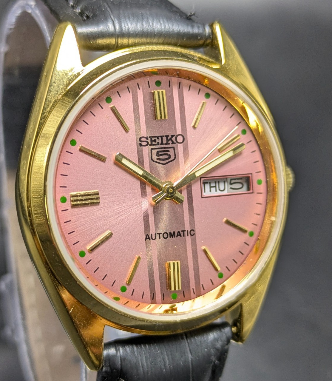 Vintage Seiko 5 automatic day date movement no. 6309A japan made men’s watch