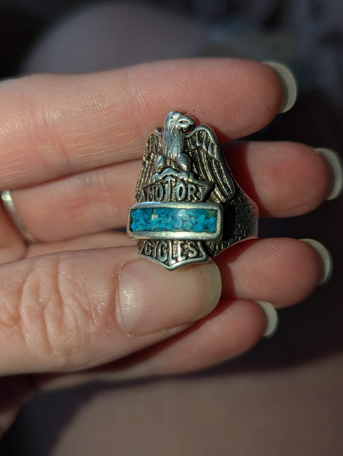 vintage 1985 G&S biker ring featuring a detailed eagle atop a shield Size 12