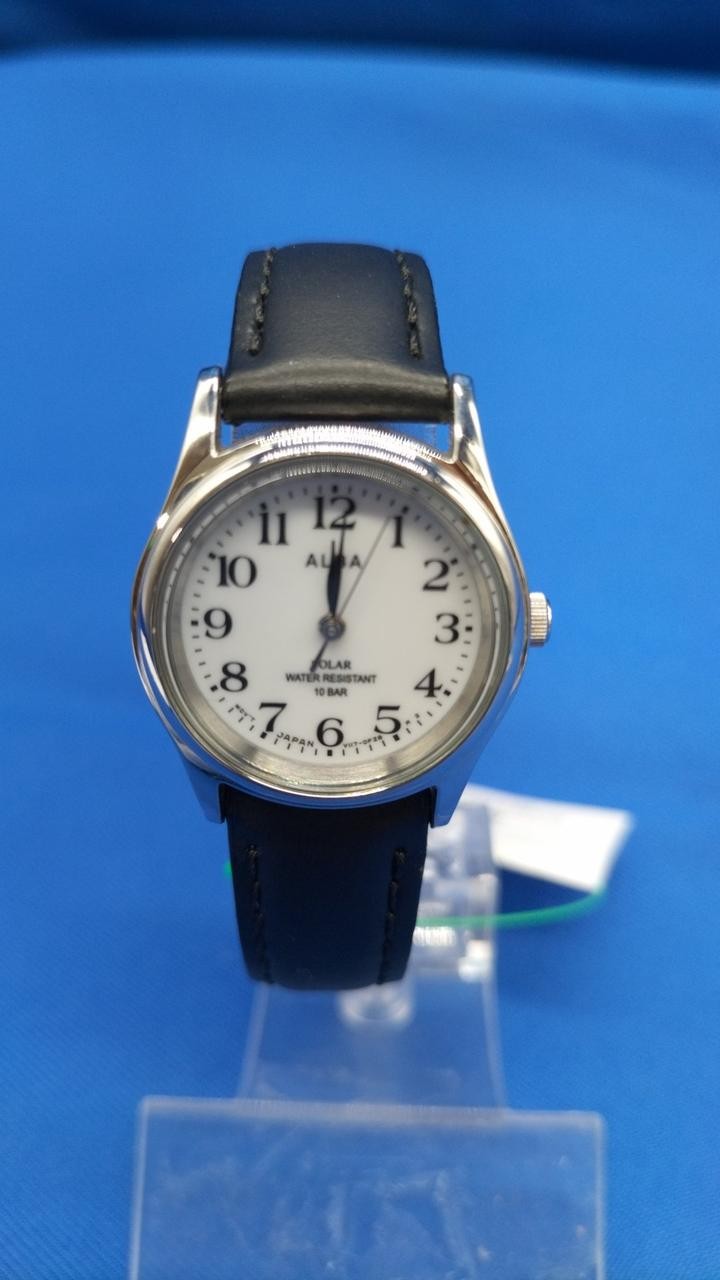 Alba Solar Water Resistant 10Bar White Dial Black Leather Band Watch Japan Used