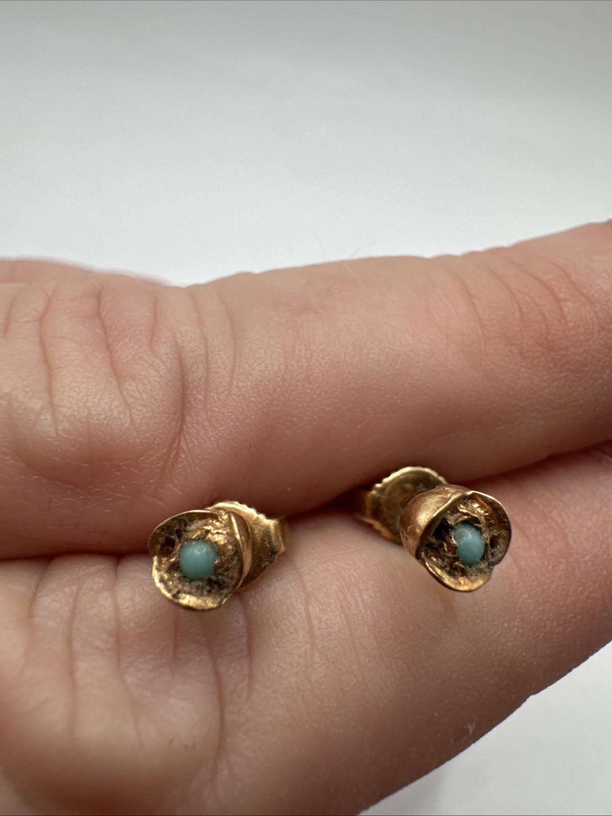12K Gold Filled GF Sleeping Beauty Faux Turquoise Filigree Stud Earrings