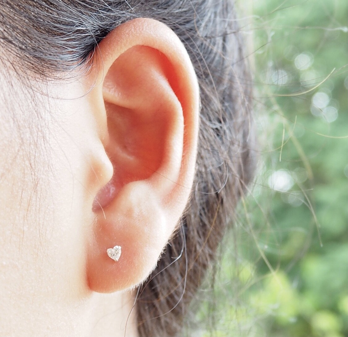 925 Sterling Silver 3MM Tiny Heart Cut Crystal CZ Studs Earrings Mens Womens
