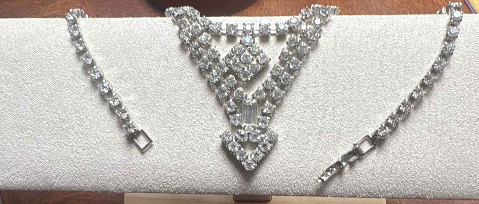 VTG 1950s Clear Rhinestone Bib Necklace Choker Silver Tone Unsigned