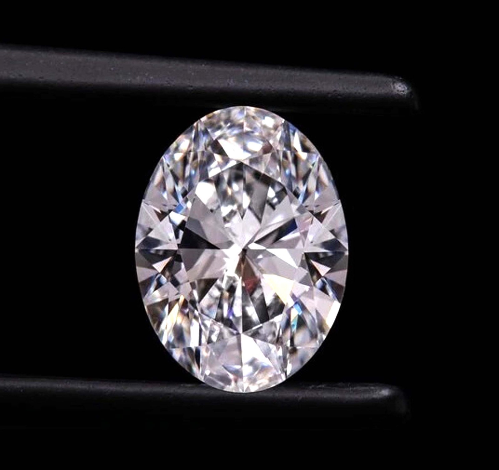 Lab Grown Diamond 3.9 Ct Oval Shape D Color VVS1 Clarity IGL Gemstone 6AHG