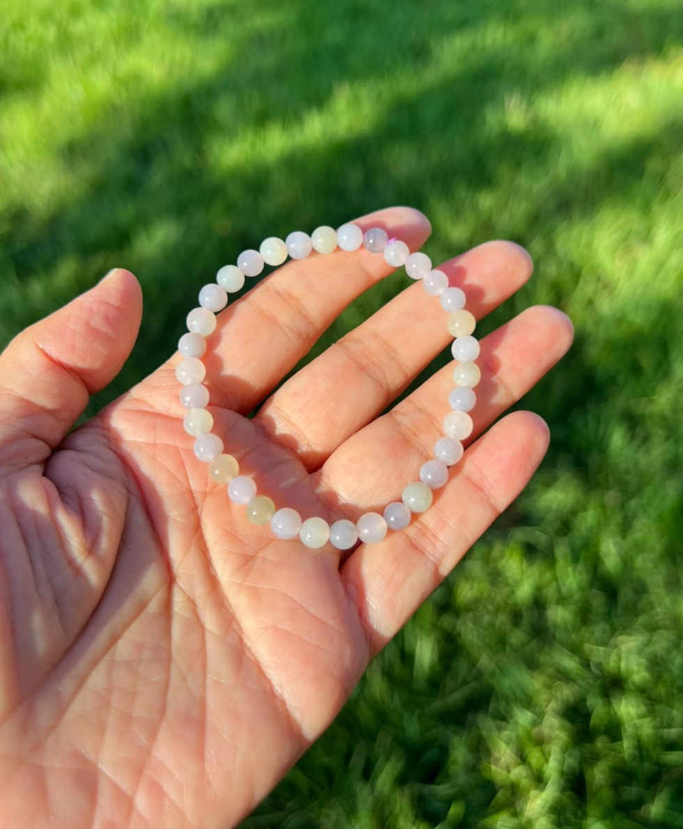 Beautiful Lavender Nephrite Jade 5.5mm Bead Bracelet H309 5