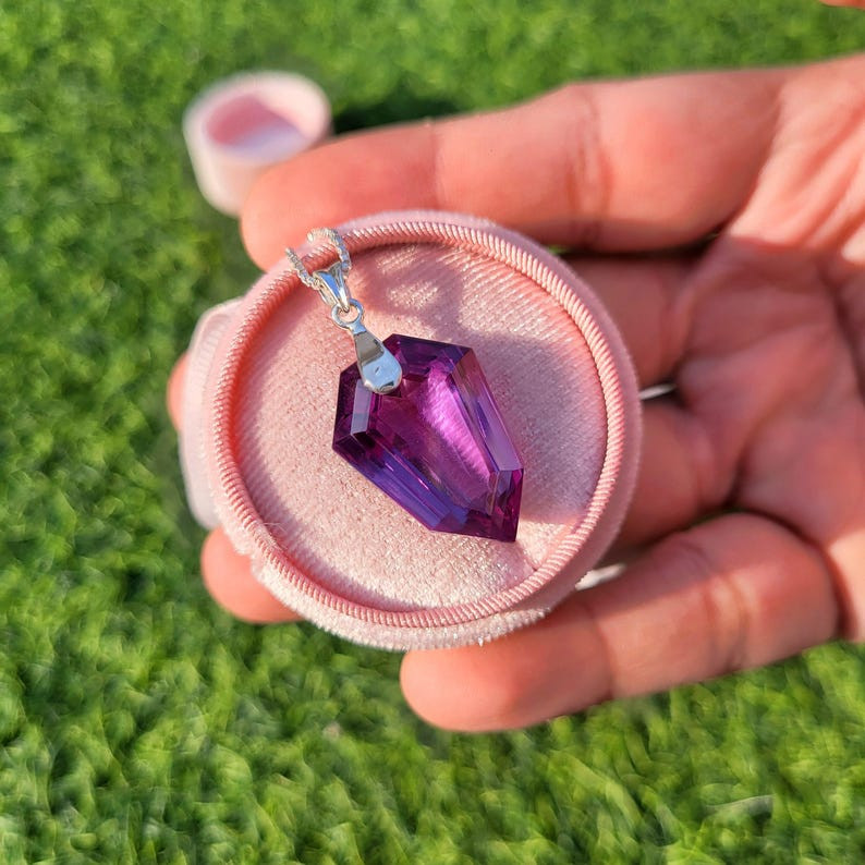 Natural 40 CT Color Change Alexandrite GIE Certified Gemstone Pendant 925 Silver