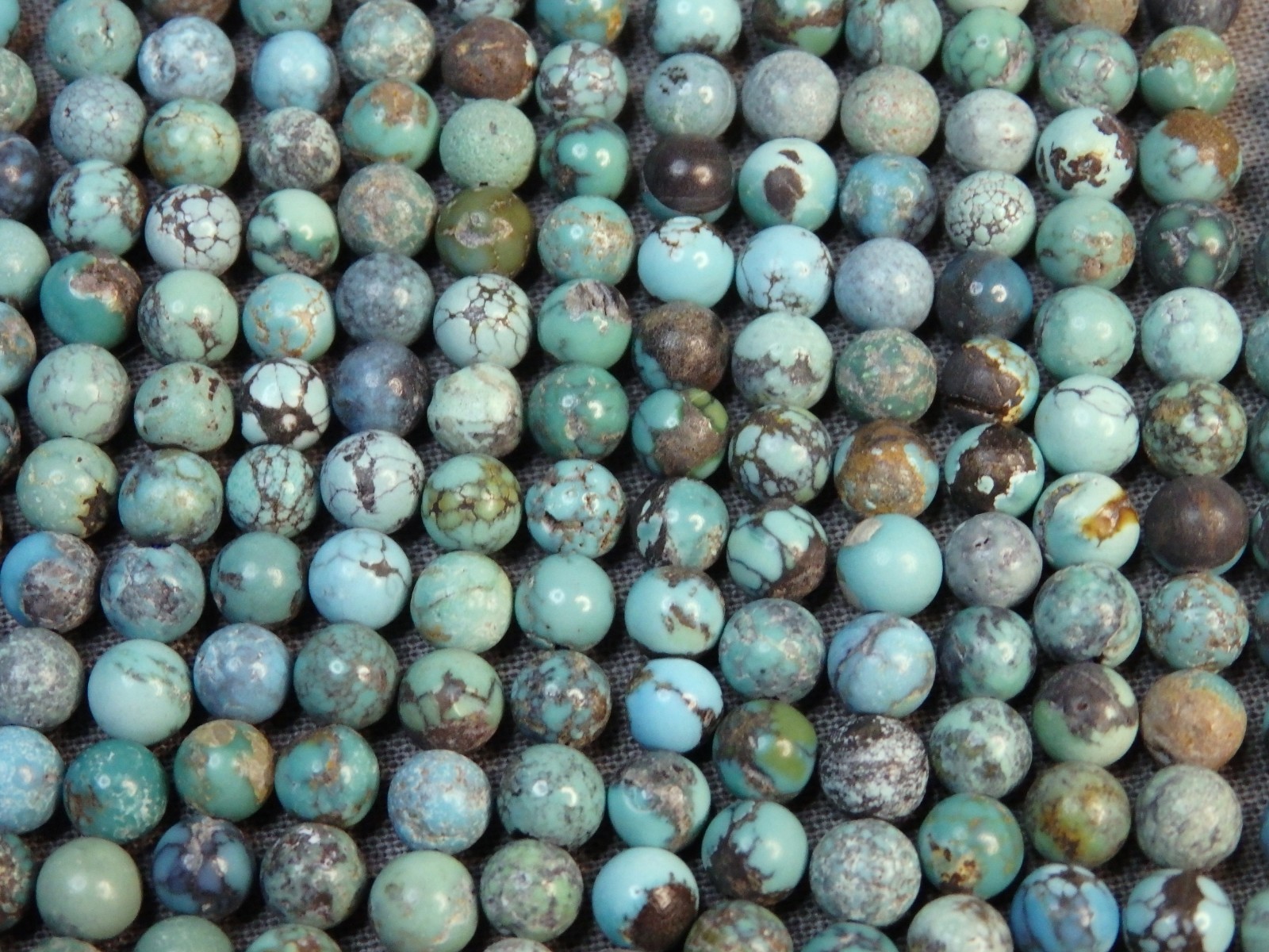 Natural CLOUD MOUNTAIN TURQUOISE 5.2-5.5mm Round Beads 15.5″Strand 70+ctOldStash