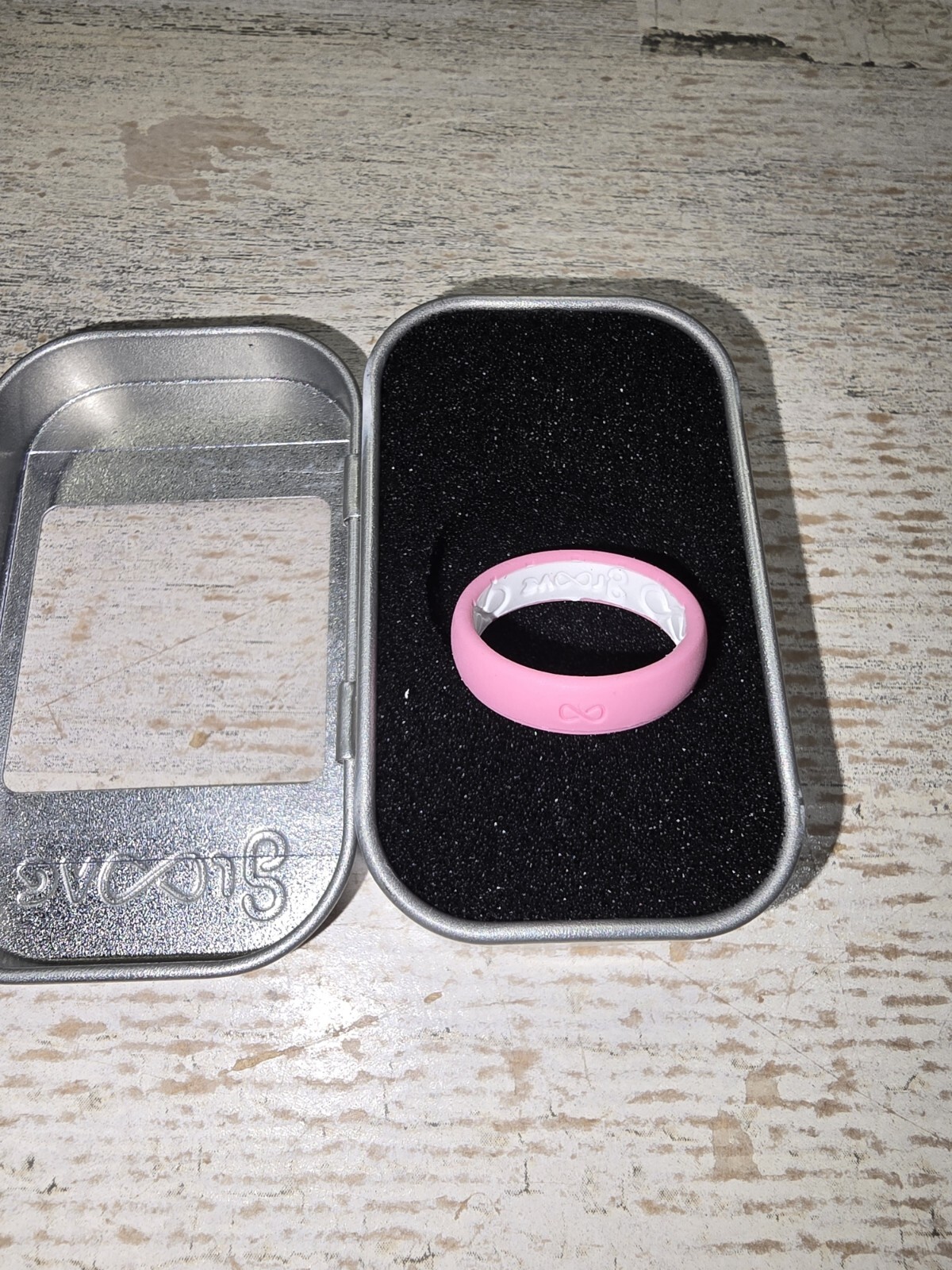 Groove Life Punchy Pink-Snow White Thin Size 8 Silicone Ring
