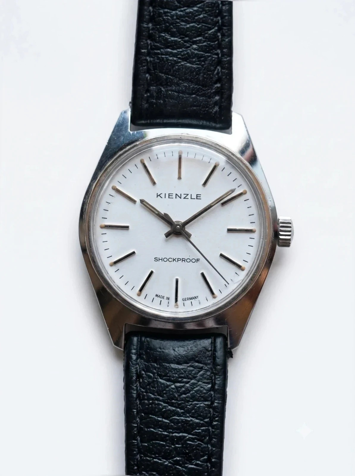 Montre vintage kienzle Shockproof – 31 mm