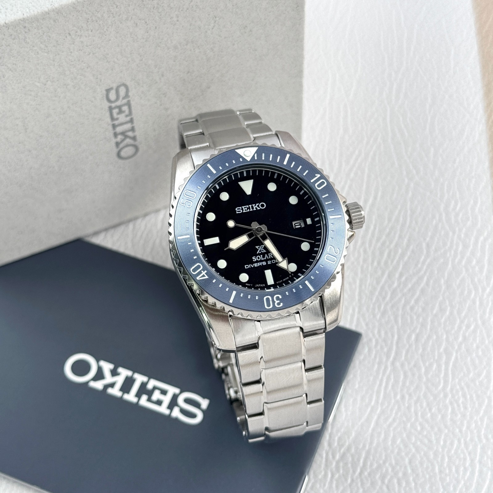 Seiko Men’s Prospex Sea Black Dial Stainless Steel Solar Diver Watch SNE569