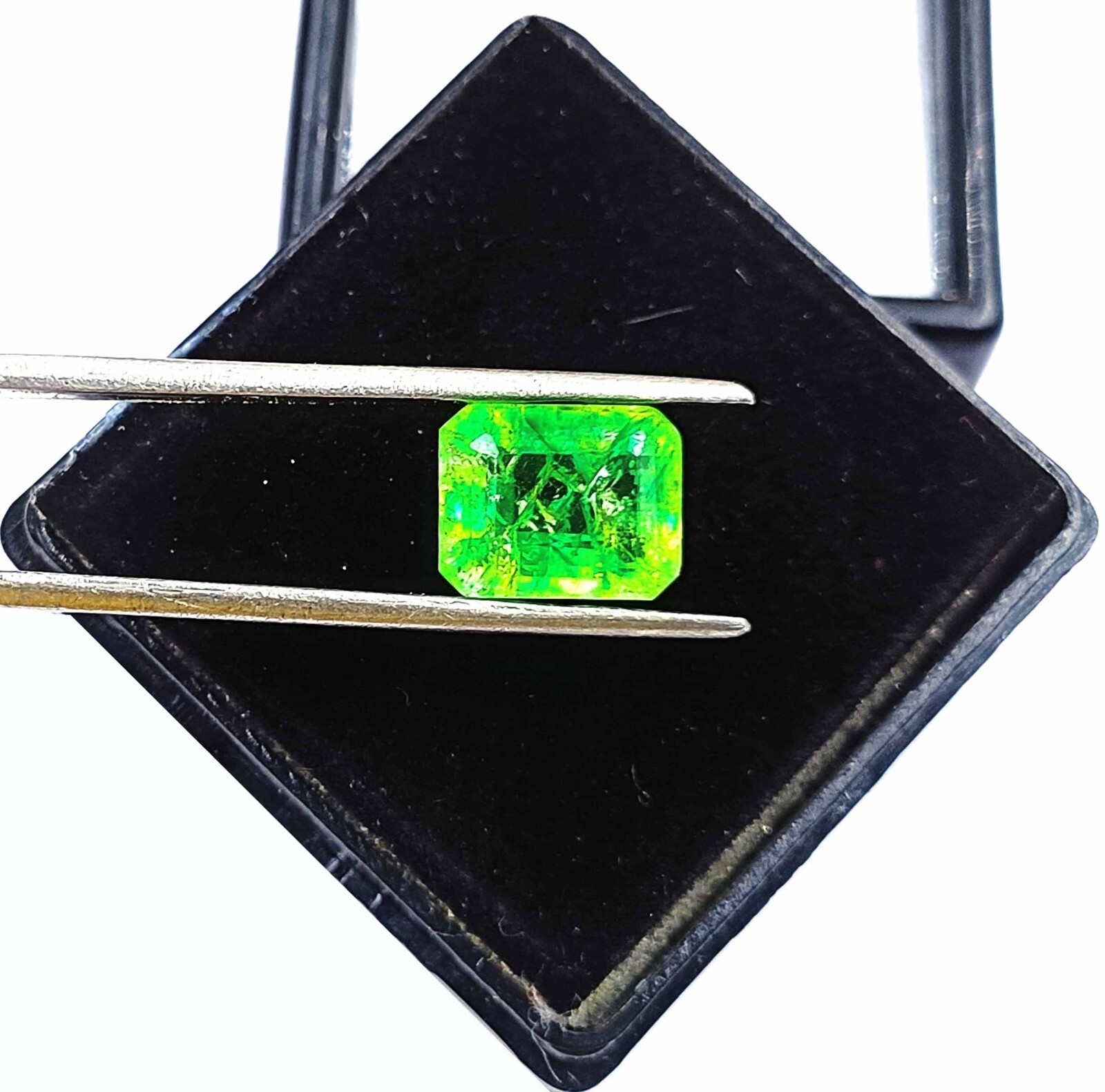 5.00 Ct IGL Zambia Gemstone Green Emerald Natural Faceted Emerald Cut Gems! AUN