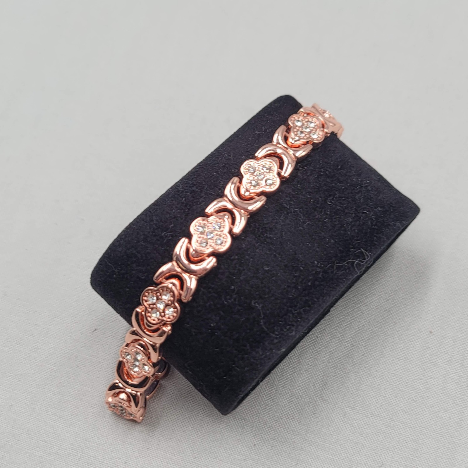 Rose Gold Tone Flower Tennis Bracelet Womens 8.5 In Rhinestone Magnetic Jewelry