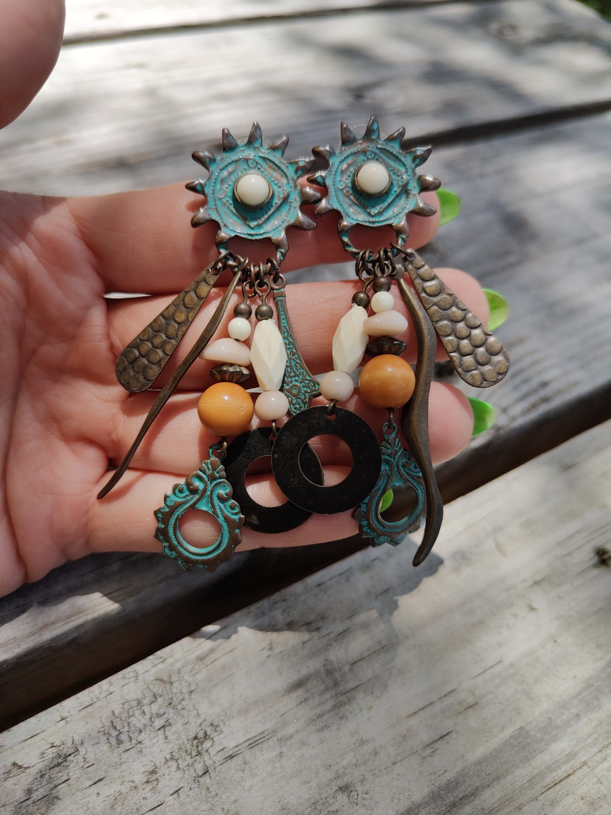 Vintage 90’s Boho Southwestern Dangle Post Charm Earrings Sun Bronze Beads