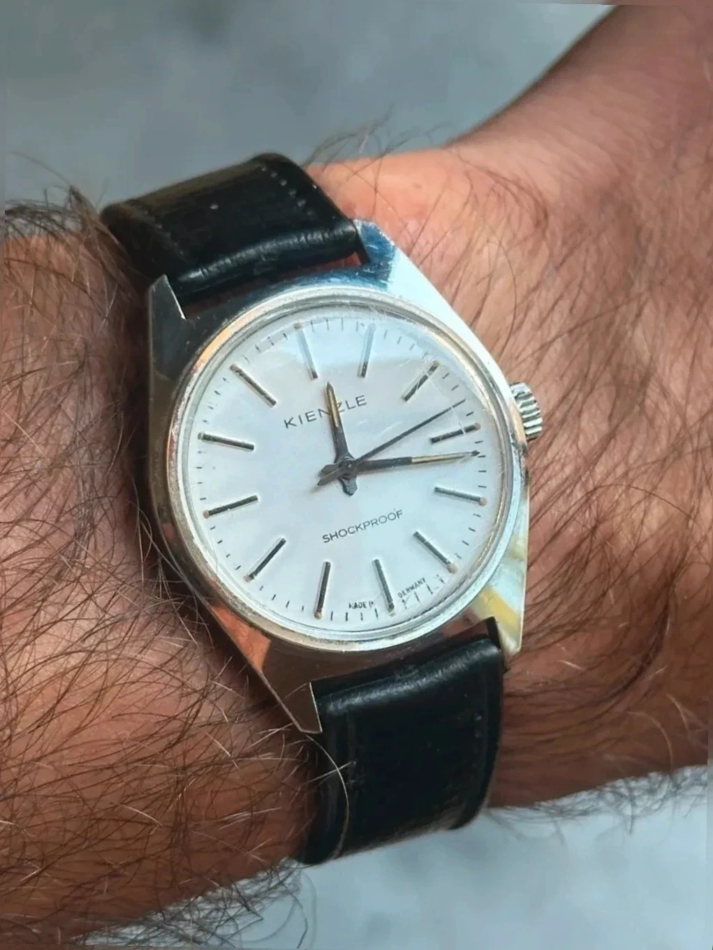 Montre vintage kienzle Shockproof – 31 mm