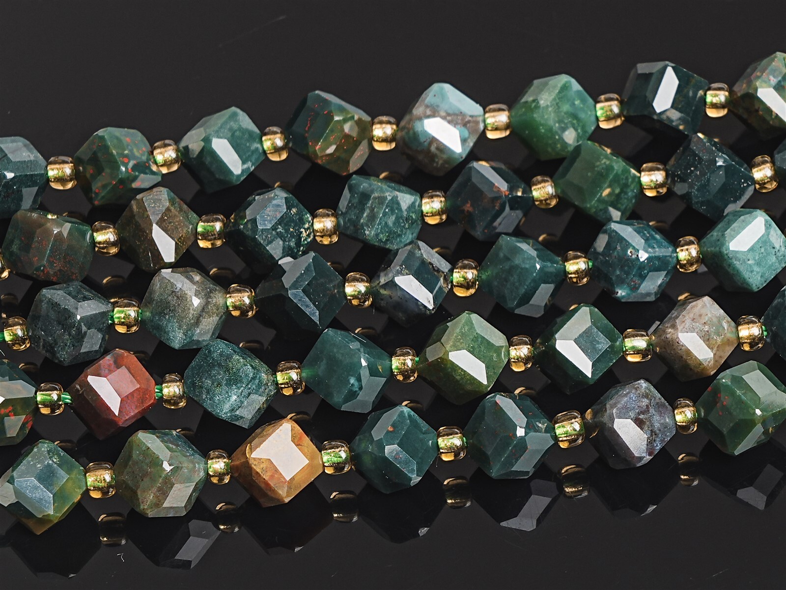 8MM Genuine Natural Dark green Blood Stone Beads AAA Faceted Cube Loose Beads