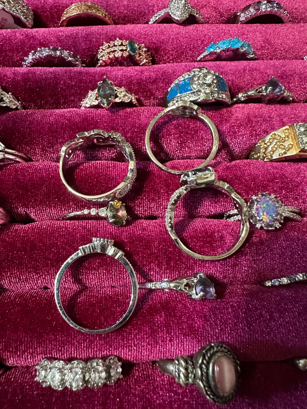 90+ Fashion Costume Jewelry Sparkly Rings-Size: 11 -New-Attention Performers!