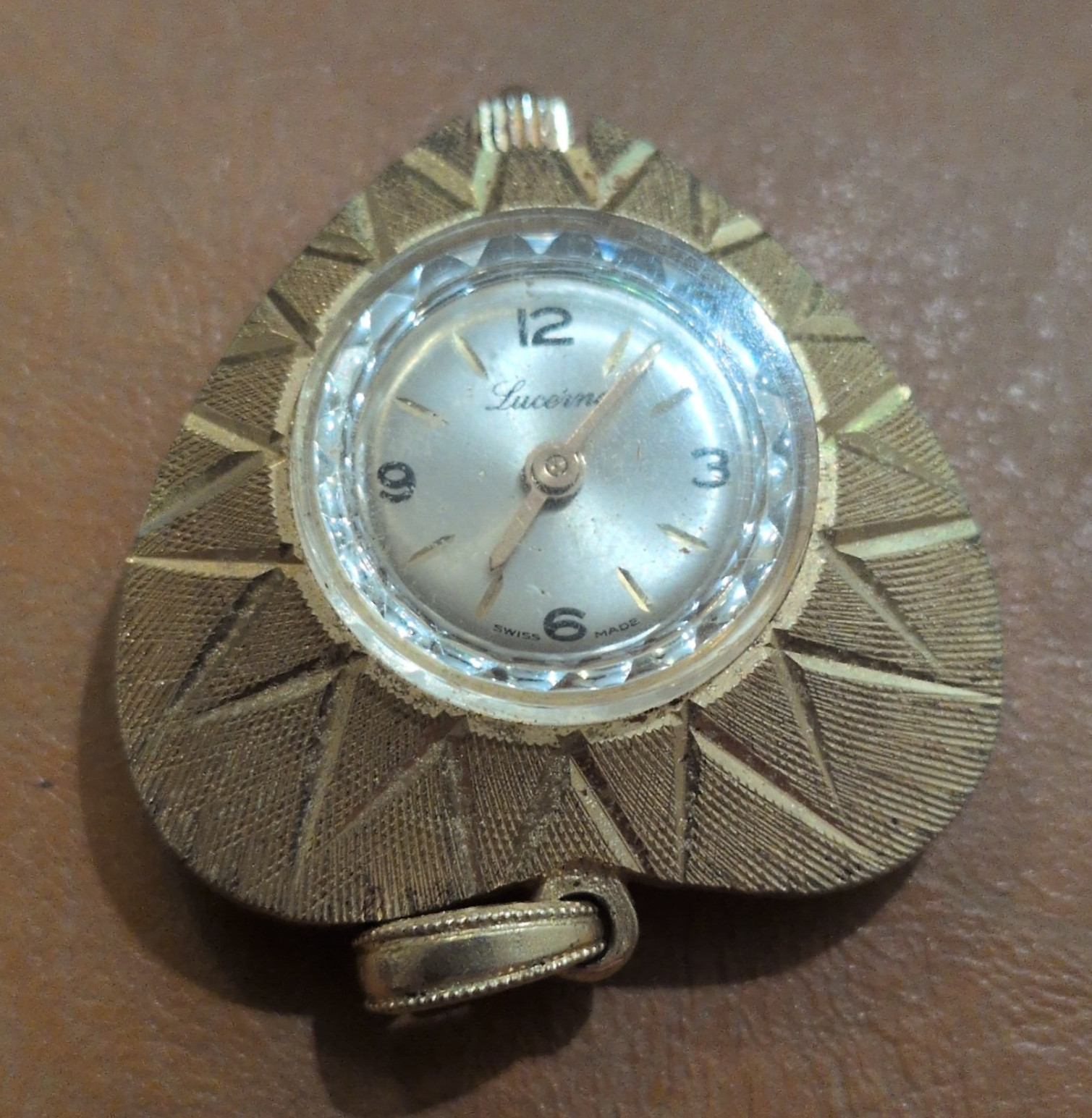 Lucerne Swiss Made Women’s Vintage Dress Manual Mechanical Watch Silver Dial