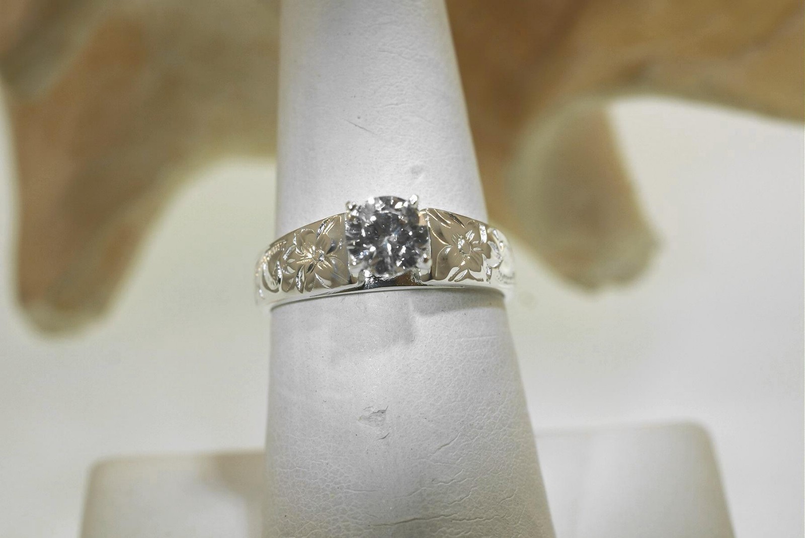 SOLID 925 SILVER ENGRAVED HAWAIIAN HERITAGE SCROLLS 0.75CTS CZ FRENCH MOUNT RING