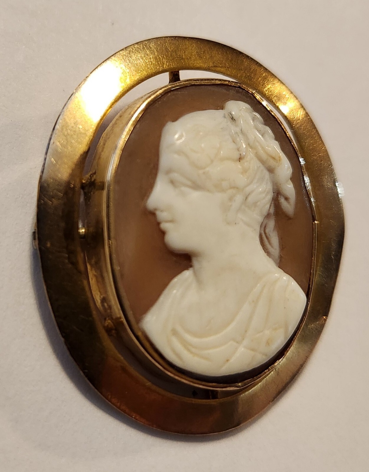 Cameo Brooch Gold. $500.00 Plus Buyer also Pays $25 Shipping/Insurance.