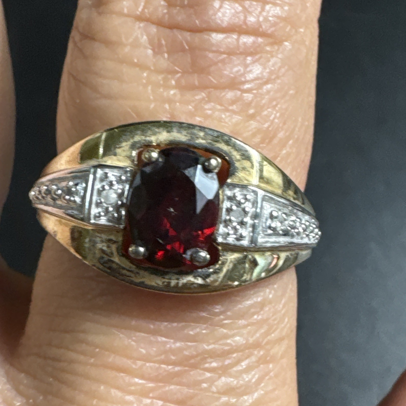 Big Red Glass Rhinestone 925 Sterling Silver Ring Sparkly Beauty Love Solitaire