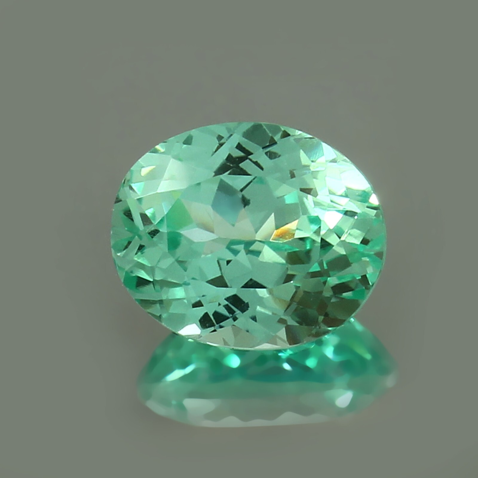 Extra Fine 12×10 MM Natural Green Ceylon Green Sapphire Loose Oval Gemstone Cut