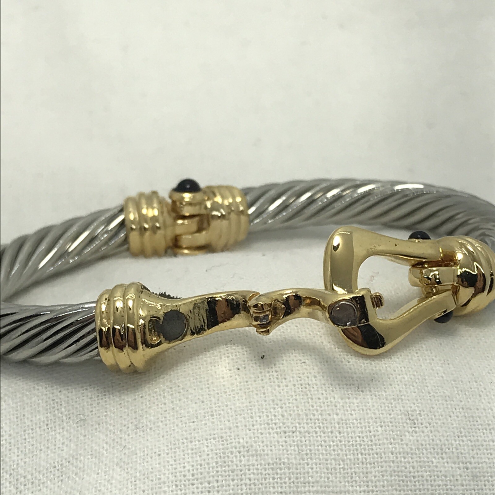 VTG Twisted Cable Renaissance Revival Black Cabochon’s Buckel Design Bracelet