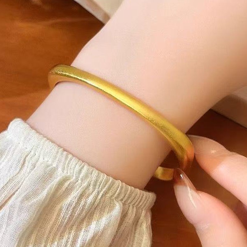 VTG Smooth Square Cuff Bracelet Bangle Gold-plated no mark, 8 inch (adjustable)