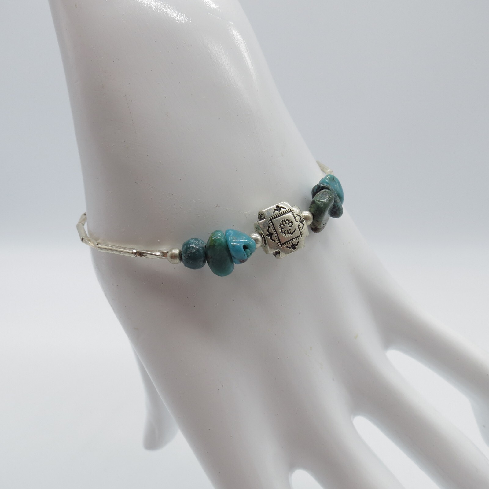 Turquoise Chip Beads Boho Bracelet Silver Tone Southwest Everyday Wear 6.25″
